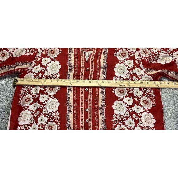 Johnny Was Top Womens Medium 100% Silk Red White Floral Top Buttons Peasant Boho - Picture 7 of 8